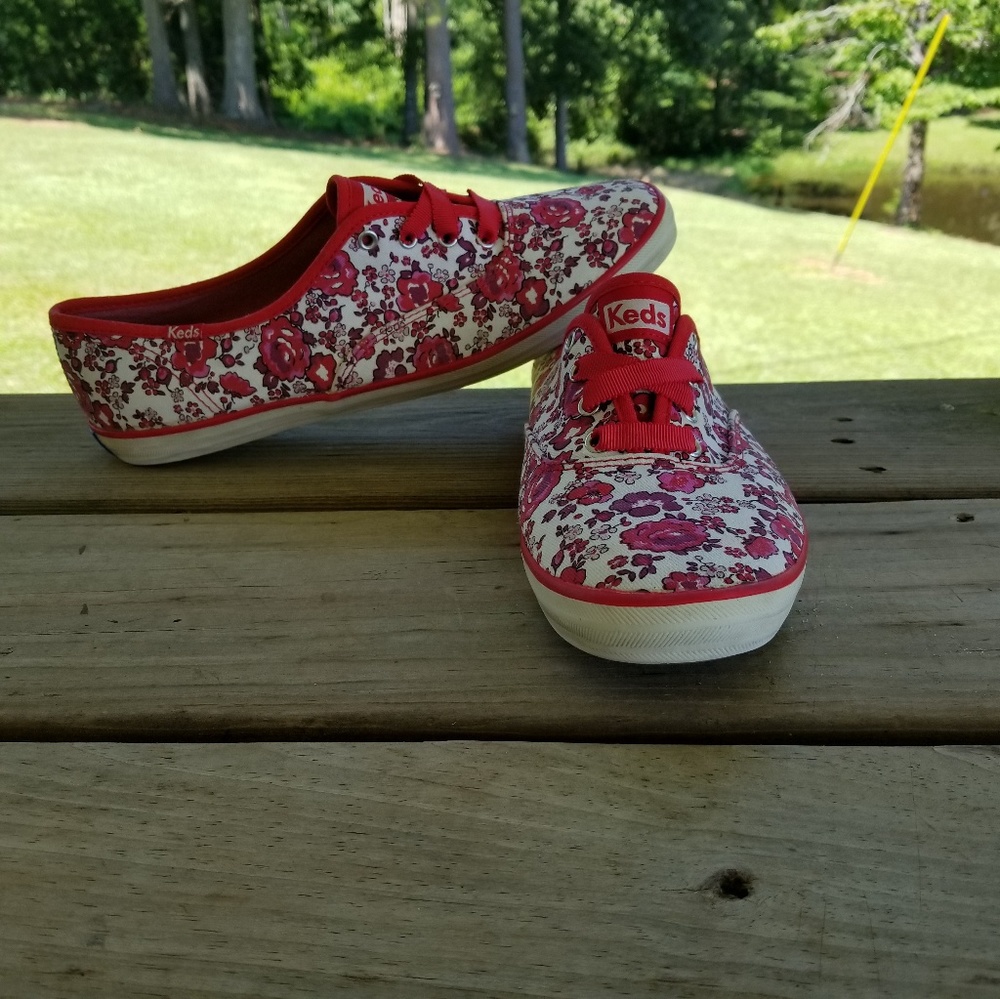 Red floral lace up keds